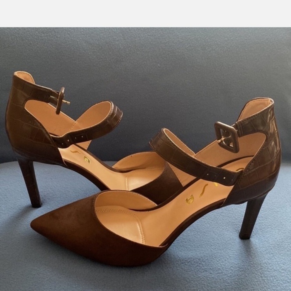New Very Classic And Elegant Shoes 4” Heels By Unisa Size 9.5